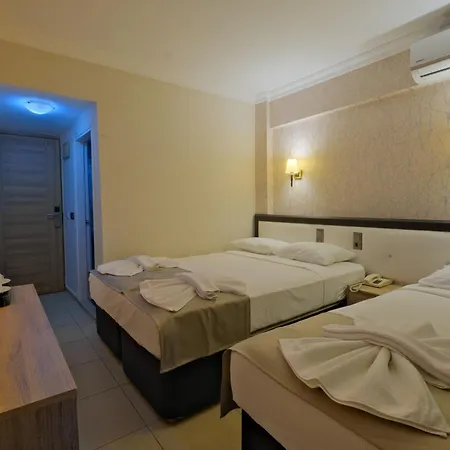 Moni Hotel *
